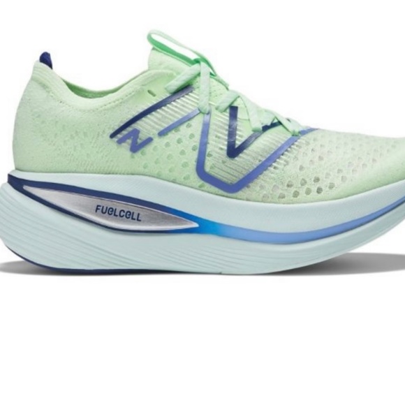 New Balance Fuel Cell Super Comp Trainer NWOT - Picture 1 of 6
